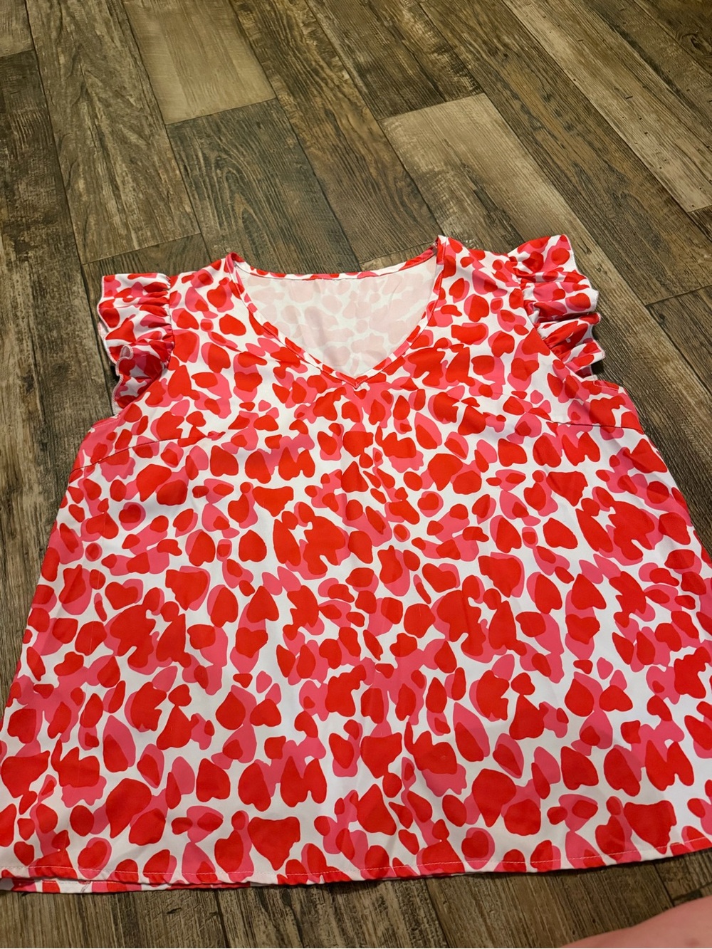 SHEIN Red & Pink Heartprint Flutter Sleeve Blouse